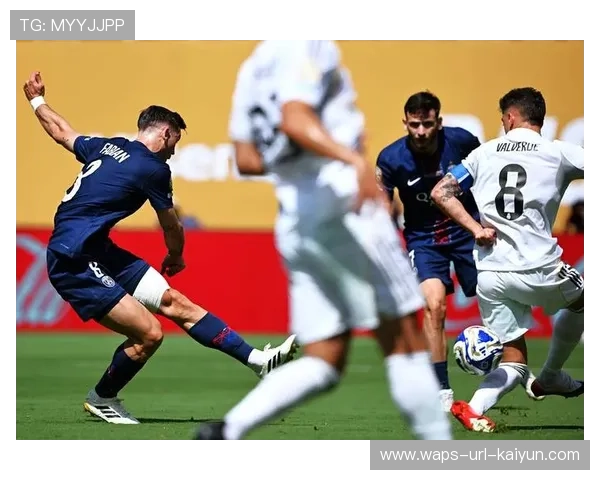 弗拉门戈中场抢断后直推